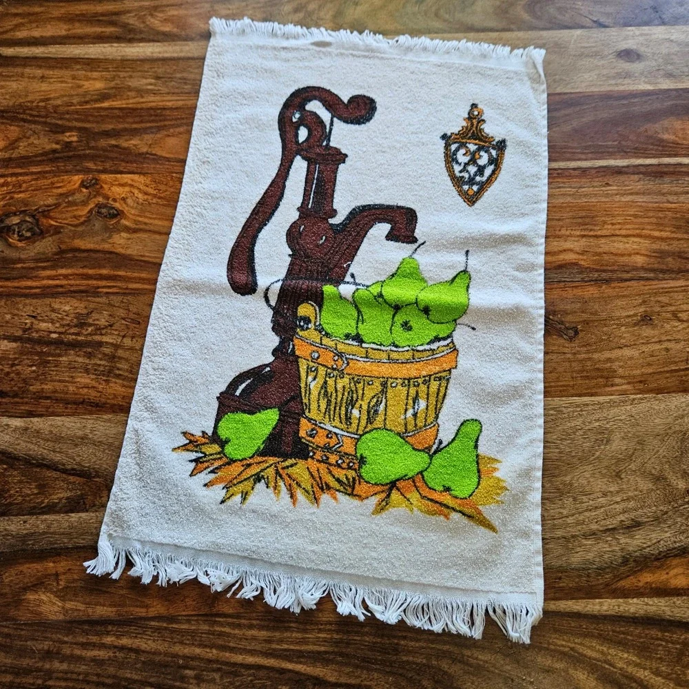 Vintage Farmhouse Terry Hand Towel Water Pump Green Pears Fringed Rustic Kitchen